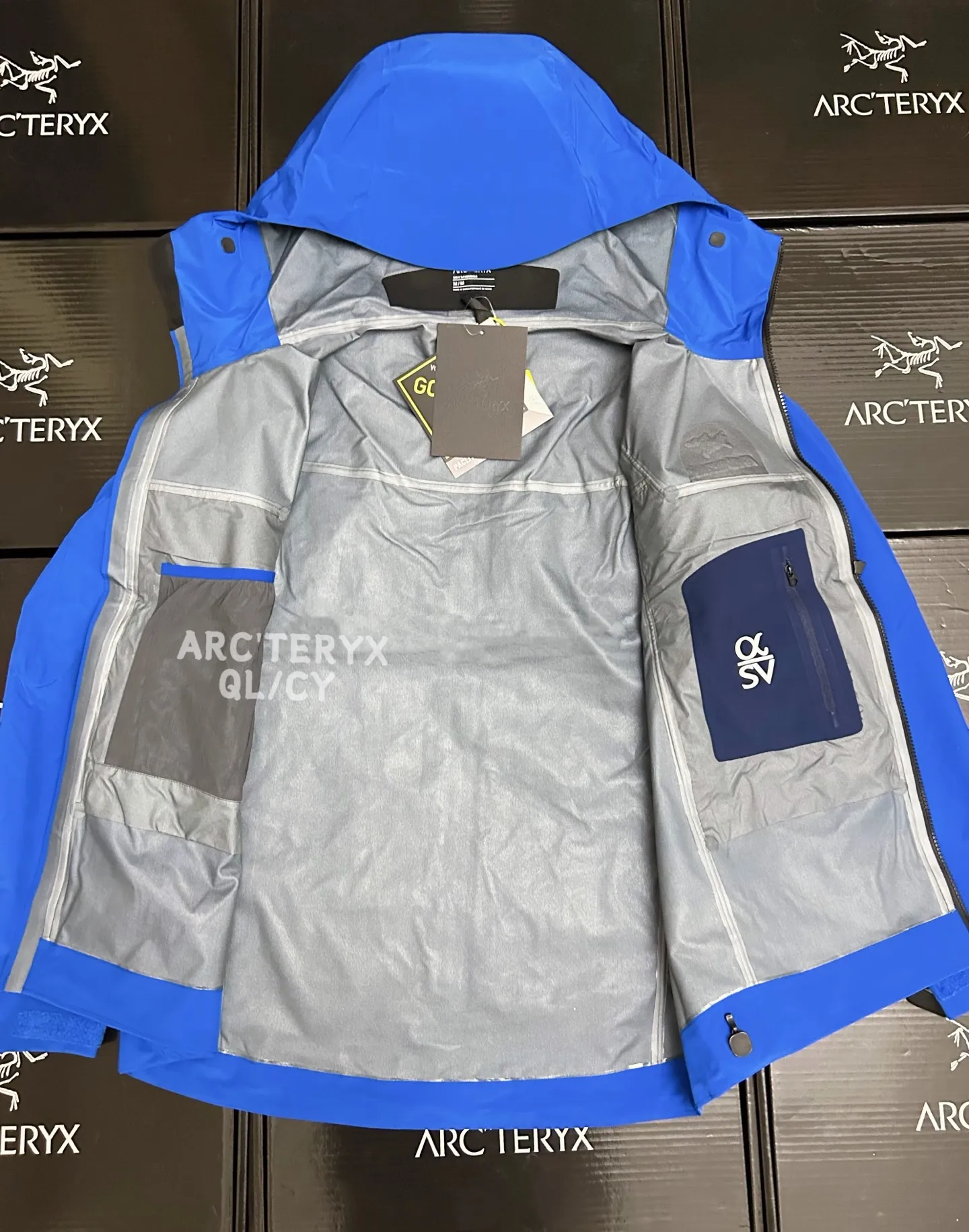 Qualitysv 7 Arcteryx Alpha Series Sv 7 GORE-TEX Pro Logo ：X 000007555 Quality ！ low 24SS Arc‘teryx ， 6 ， ， ， ！ Recco ， ， ！ . ， .！ ， Quality， . ！ ！ ！ ！ GORE-TEX 3.0 Logo ， ， ， ， ， ， ， ， 。 ， Black！ ！ Red Blue！ ！ ！ Size：S-XXL ： / / / / / / Gray/ / / ：76 78 80 82 84 ：60 62 64 66 68 ：47 48 49 50 51 S 90-120 M 120-140 L 140-160 XL 160-180 XXL 180